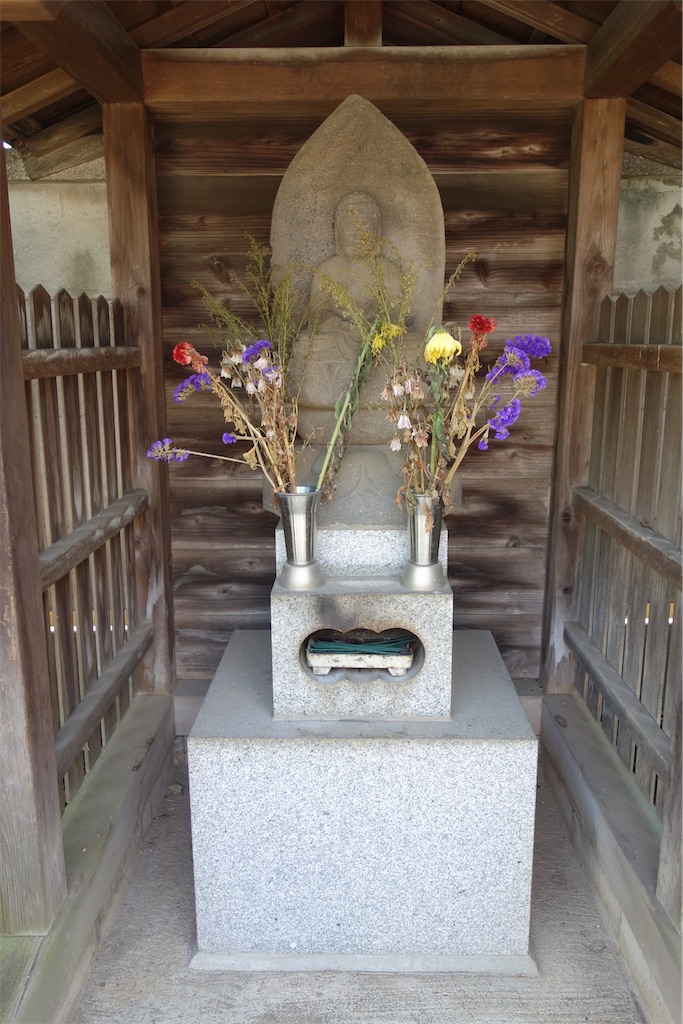 千手院の阿弥陀如来像念仏供養塔（狛江市東野川2丁目） - 石仏石神を求めて