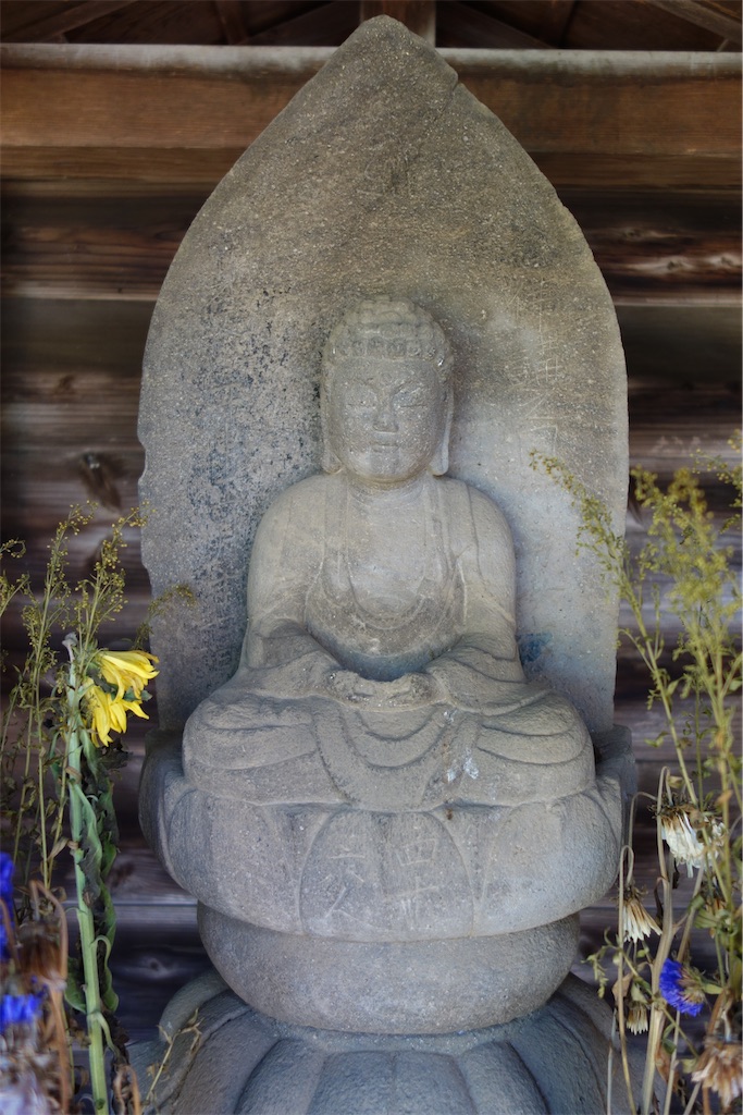 千手院の阿弥陀如来像念仏供養塔（狛江市東野川2丁目） - 石仏石神を求めて
