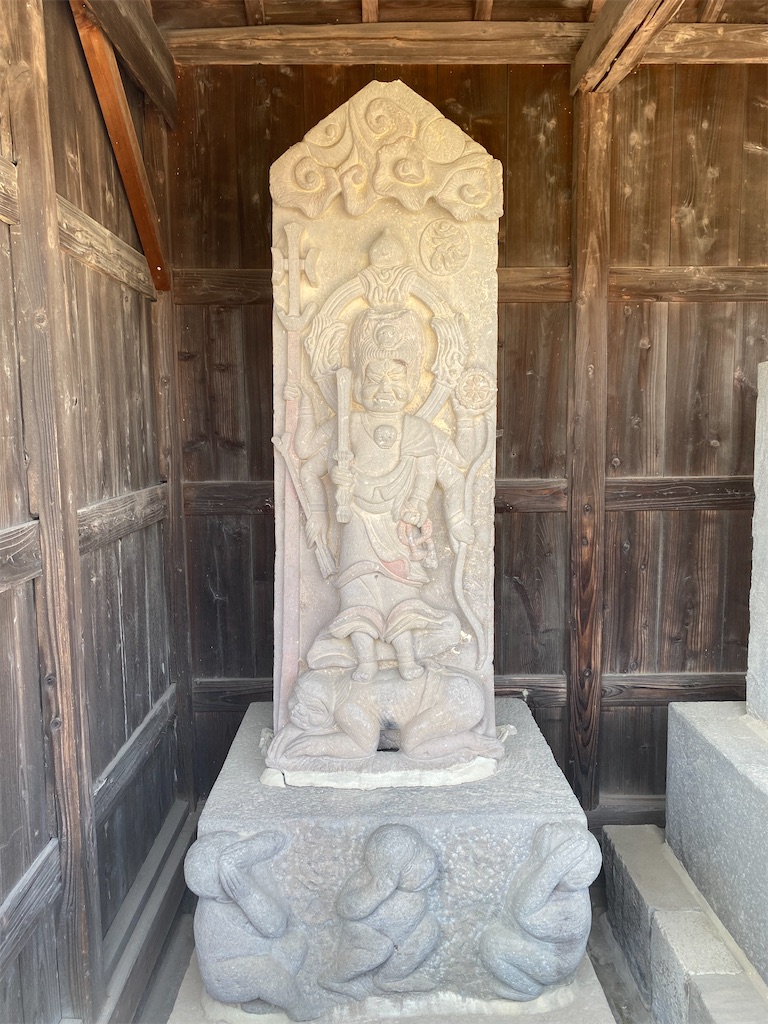 庚申橋近くの青面金剛像庚申塔と猿田彦大神塔ほか（加須市下樋遣川・小