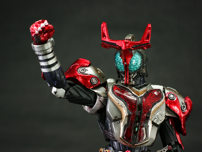 【付属品完品】SIC 仮面ライダーカブト ハイパーフォーム 付属品完品】SIC 仮面ライダーカブト ハイパーフォーム バンダイ