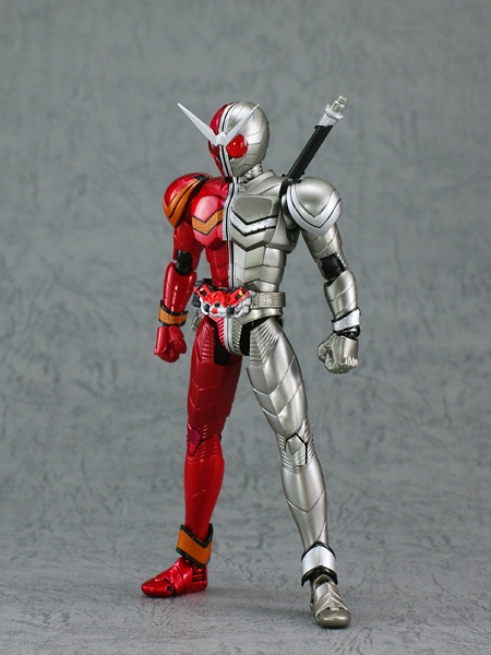 バンダイ S.H.フィギュアーツ 仮面ライダーW(ダブル) ヒートメタル