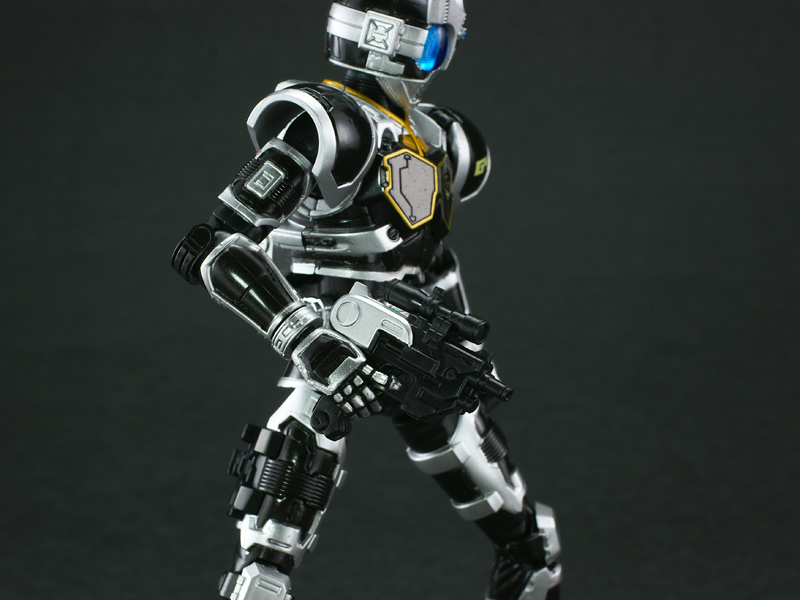 バンダイ S.H.フィギュアーツ 仮面ライダーG4 - 仏の顔も3℃まで