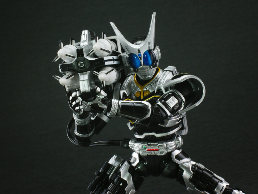 バンダイ S.H.フィギュアーツ 仮面ライダーG4 - 仏の顔も3℃まで