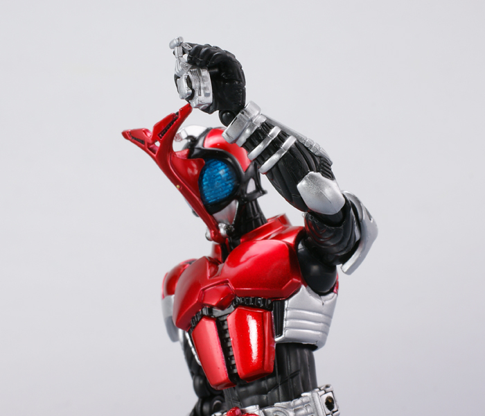 バンダイ S.H.フィギュアーツ 仮面ライダーカブト ハイパーフォーム