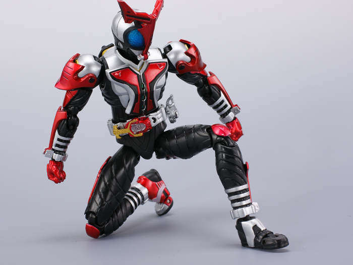 バンダイ S.H.フィギュアーツ 仮面ライダーカブト ハイパーフォーム
