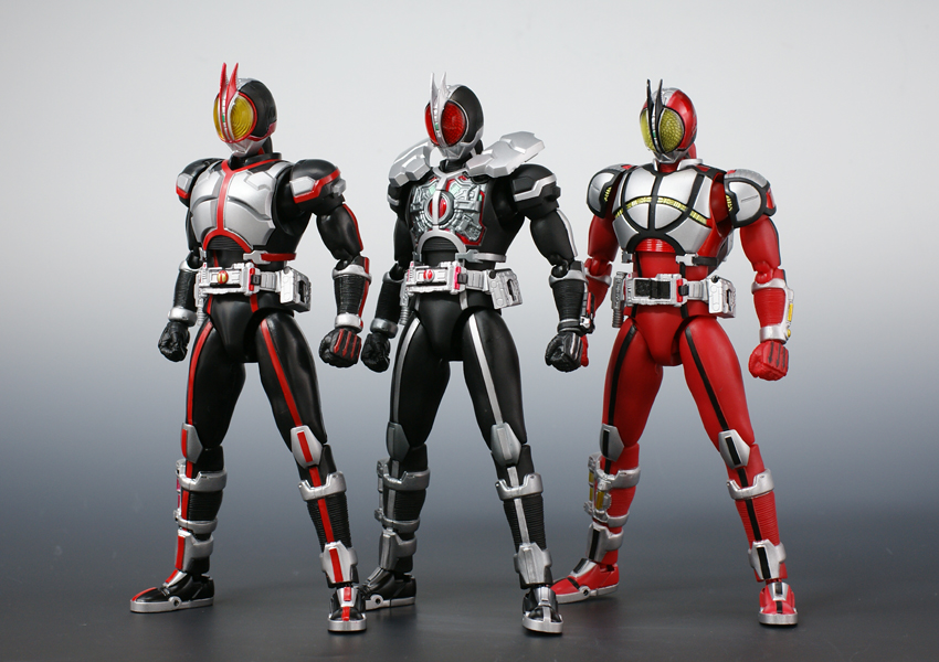 バンダイ S.H.フィギュアーツ 仮面ライダーファイズ アクセルフォーム - 仏の顔も3℃まで