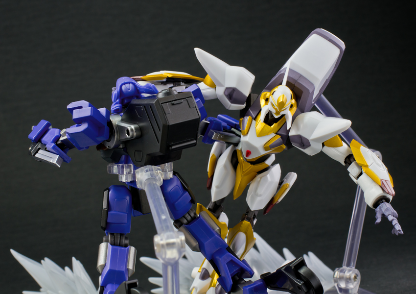 バンダイ ROBOT魂 [SIDE KMF] ランスロット - 仏の顔も3℃まで