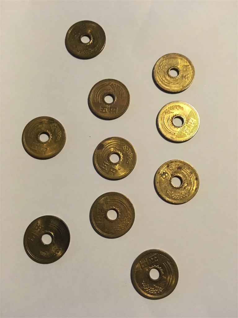タバスコで五円玉を磨く - なんにもしない保育