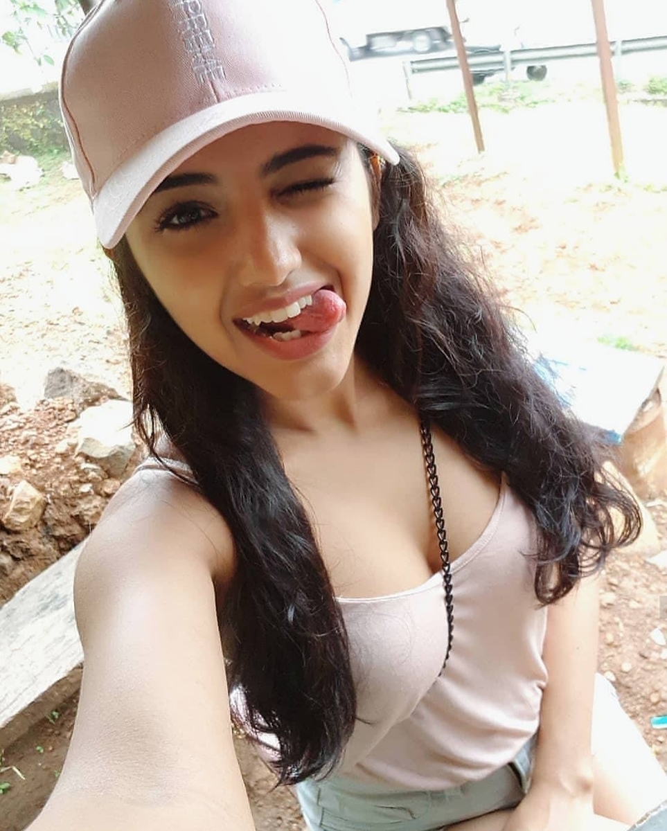 Russian Delhi Escorts ( escortinconnaughtplace.com ) Vip Girl Russian Call Girls Delhi