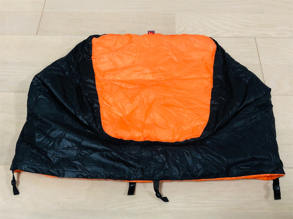 シュラフに変身可能なアイテム OMMのMountain Raid FootPodの