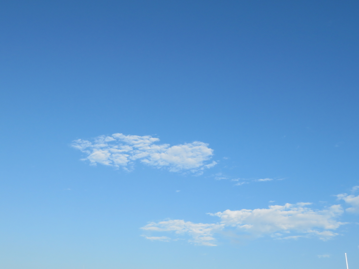 空を見上げて 龍神雲 中今 ノ丞の まあるく生きる