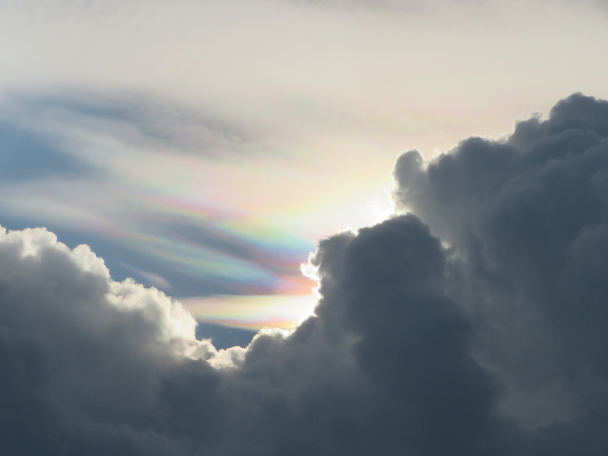 ひさびさの彩雲と龍神雲 中今 ノ丞の まあるく生きる