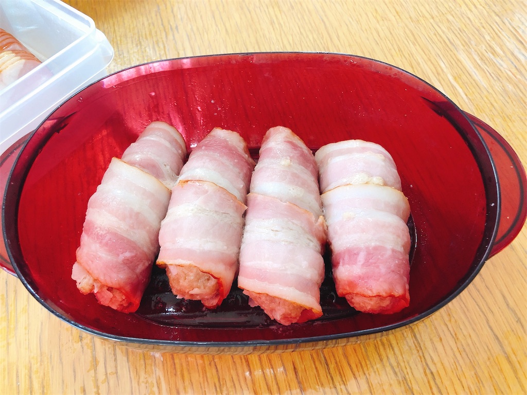 ベーコン巻きソーセージリンクのレシピ