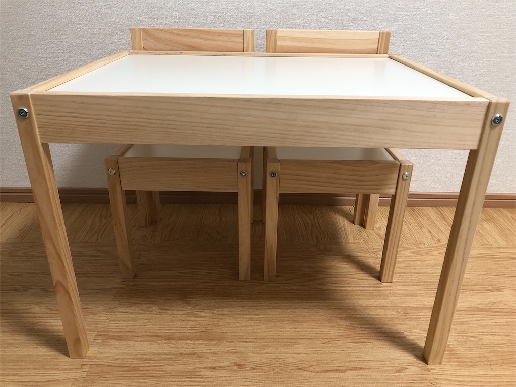 今更だけどIKEAの子供用テーブル・チェアセットの「LATT」買ってきまし