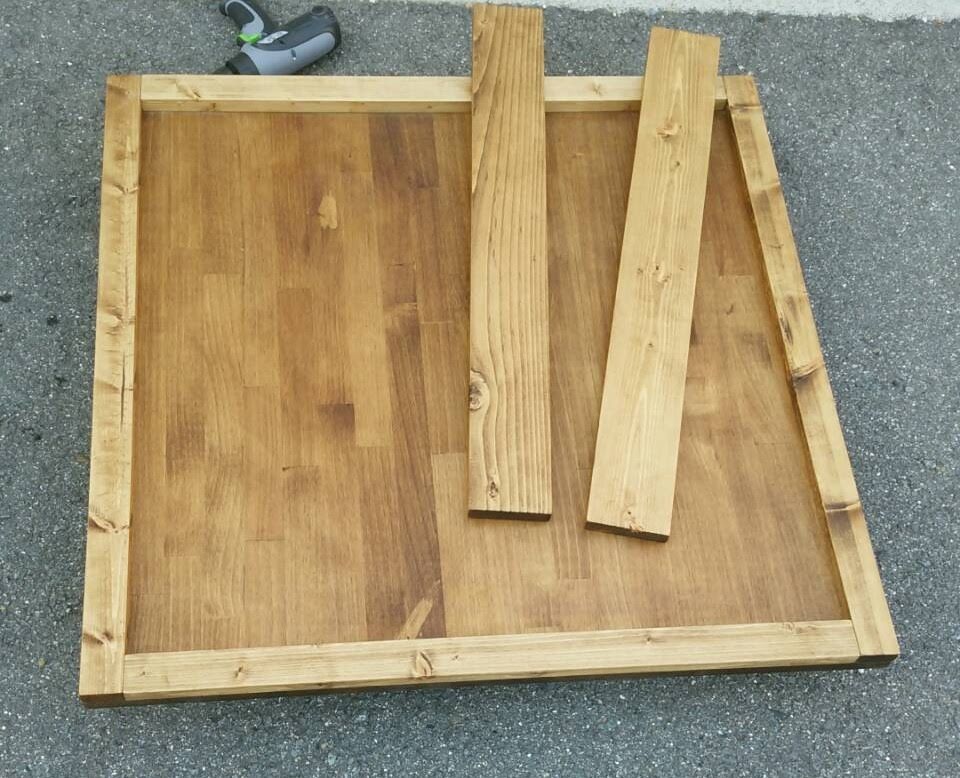 こたつの天板をdiyしたなら再利用 オフシーズン用おしゃれローテーブルに変身だ 簡単diy 広く浅くまるく