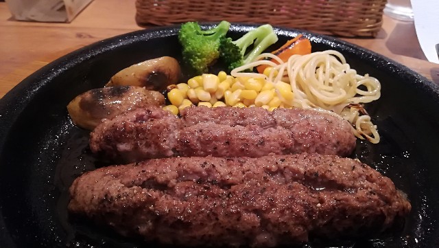 横浜駅西口 黒毛和牛レアハンバーグ グリルアラベル Namasute05 S Blog
