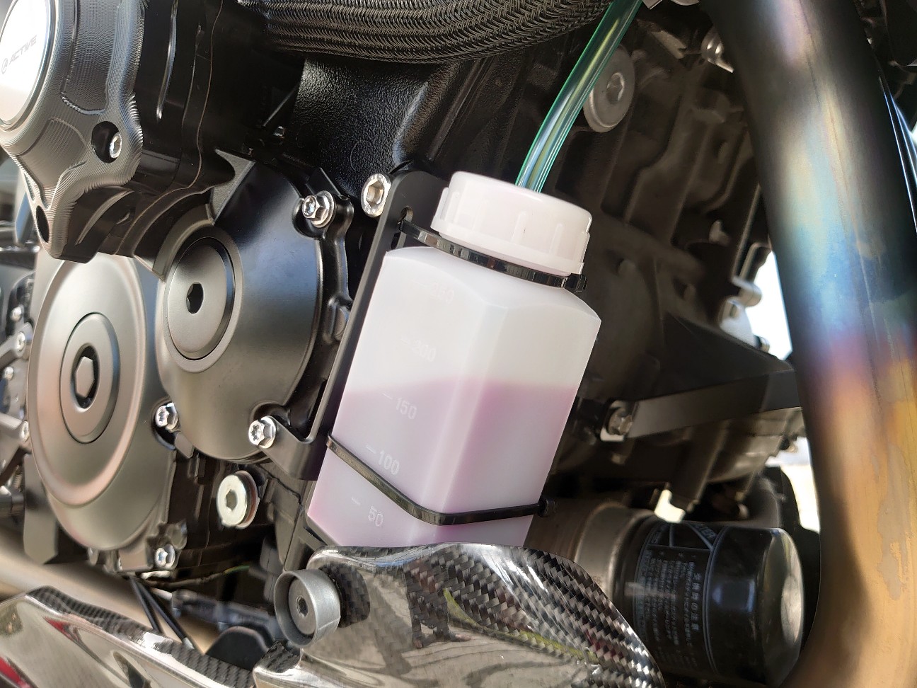 互換性のある冷却液リザーバー水タンク GTR1400 ZX-14R ZZR1400 2006