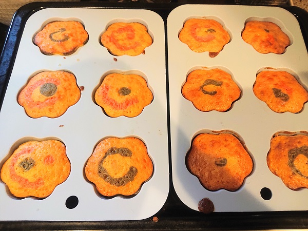 肉球マドレーヌ