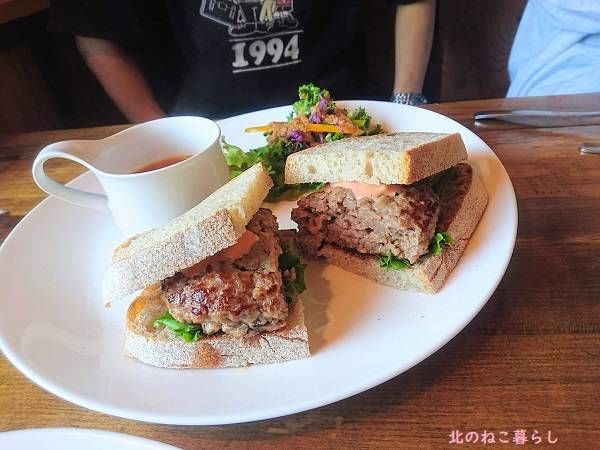 カフェ ノッカ