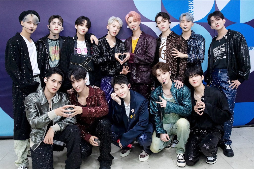 SEVENTEEN, FamilyTEEN, CommuniTEEN - Weverse Magazine