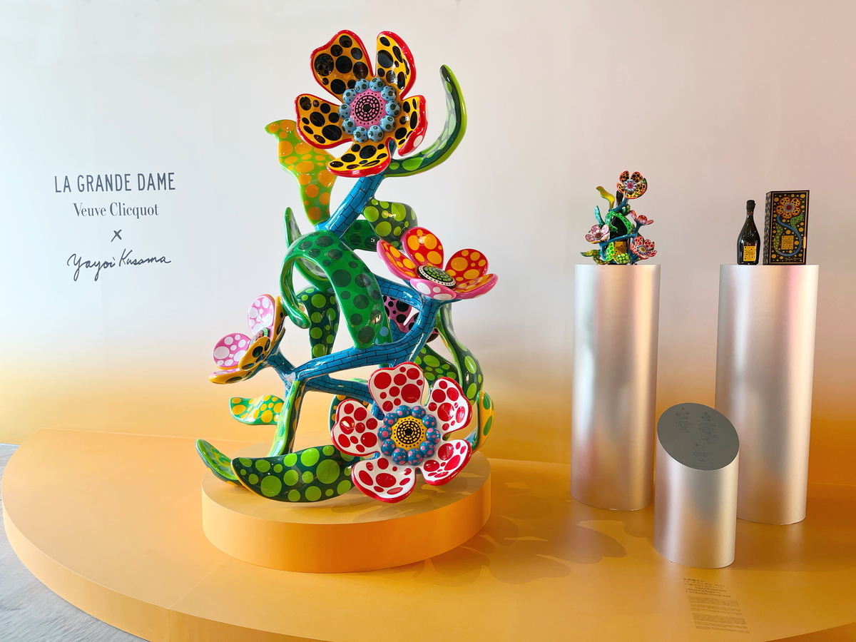 限定品】草間彌生 LA GRAND DAME 2012ヴーヴクリコ 草間彌生 Kusama