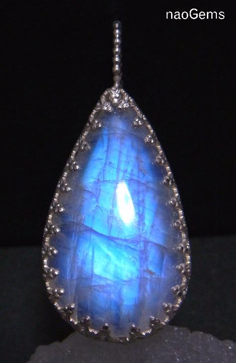 f:id:naoGems:20181017185723j:plain f:id:naoGems:20181017185723j:plain