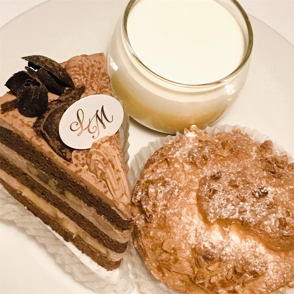 2019年のケーキ初めは ひばりヶ丘にオープンしたル マグノリアで 15時のおやつ