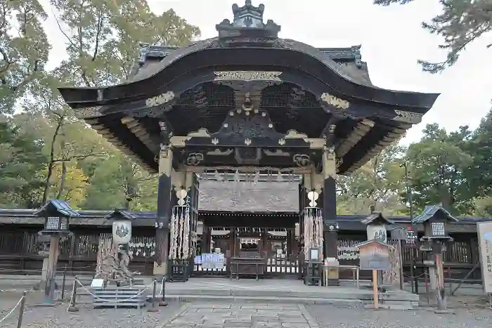 豊国神社の唐門です。元は伏見城にあり、金地院の所有になっていたものを移築しました。