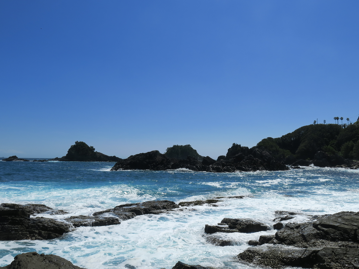 すさみで荒れた海を撮る その4 見老津駅まで - 光つかまえて～雫と海と