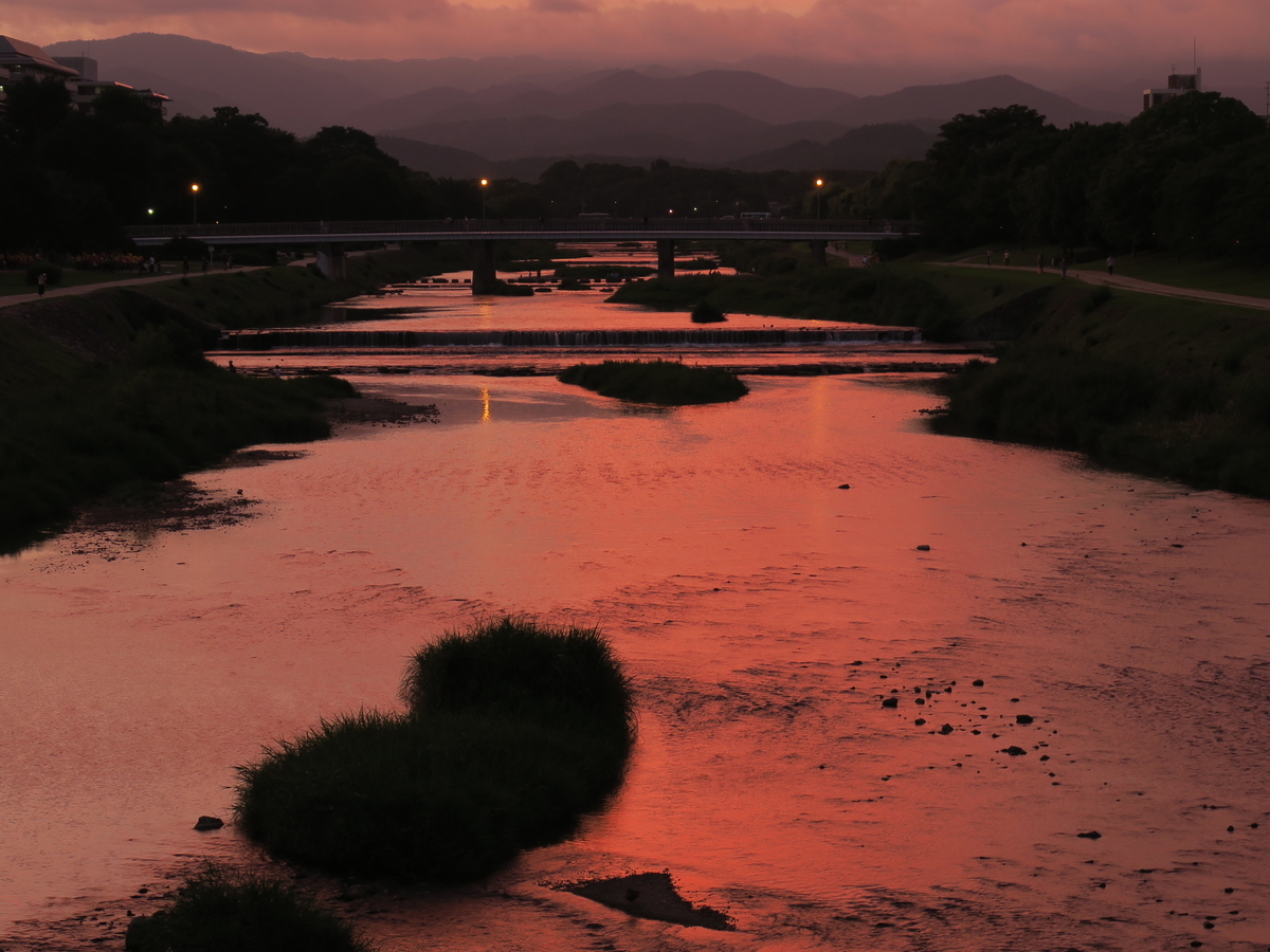 ガイドブックではわからない京都の夕日 夕焼けスポット選 光つかまえて 雫と海と季節のフォトブログ