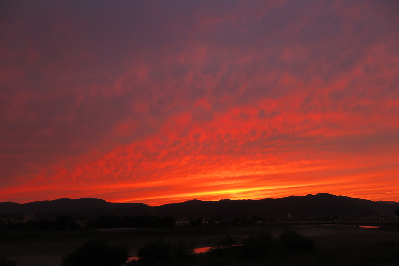 ガイドブックではわからない京都の夕日 夕焼けスポット選 光つかまえて 雫と海と季節のフォトブログ