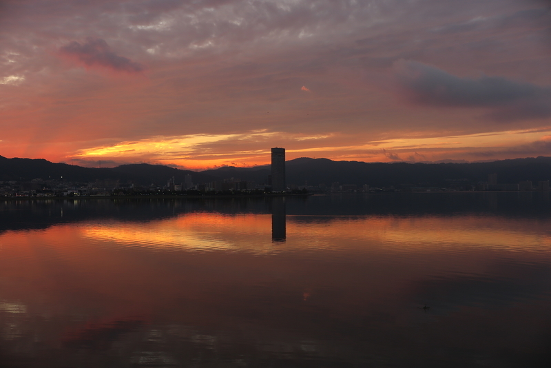 夕焼けには2つのステージがある～琵琶湖の夕景から～ - 光つかまえて