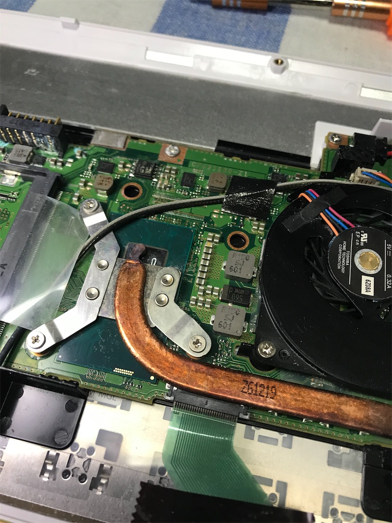 ジャンクのLIFEBOOK SH75/B1をチェックします。 - カメラ屋元公式中の