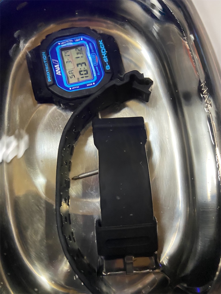 5⭐️G-SHOCK DW-5600VT 電池新品 Vファーレン長崎 G-SHOCK DW-5600VT ANAモデルの電池交換。 - カメラ屋元公式中の