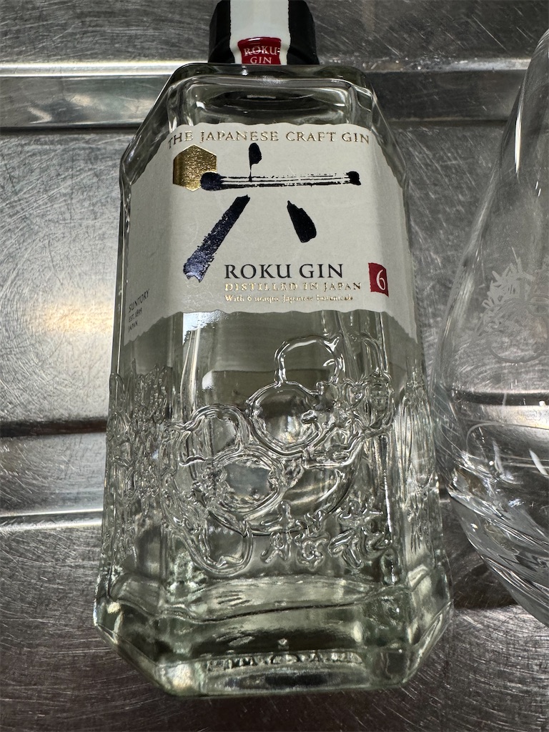 六 GIN。 - カメラ屋元公式中の人 アオキのブログ
