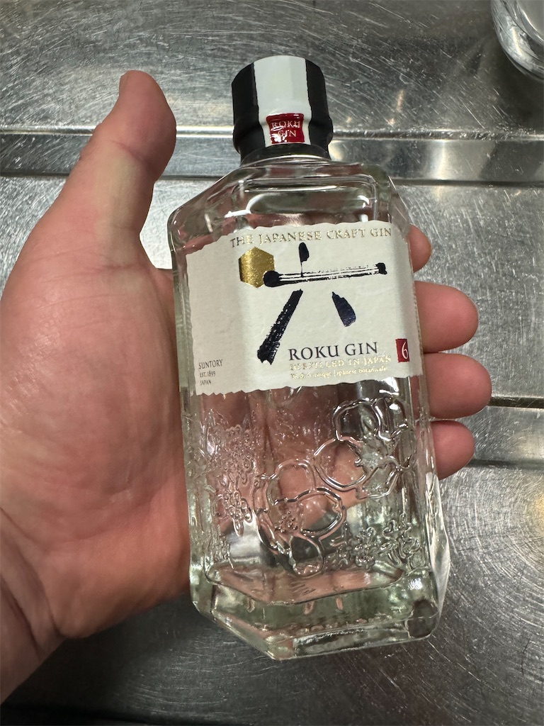 六 GIN。 - カメラ屋元公式中の人 アオキのブログ