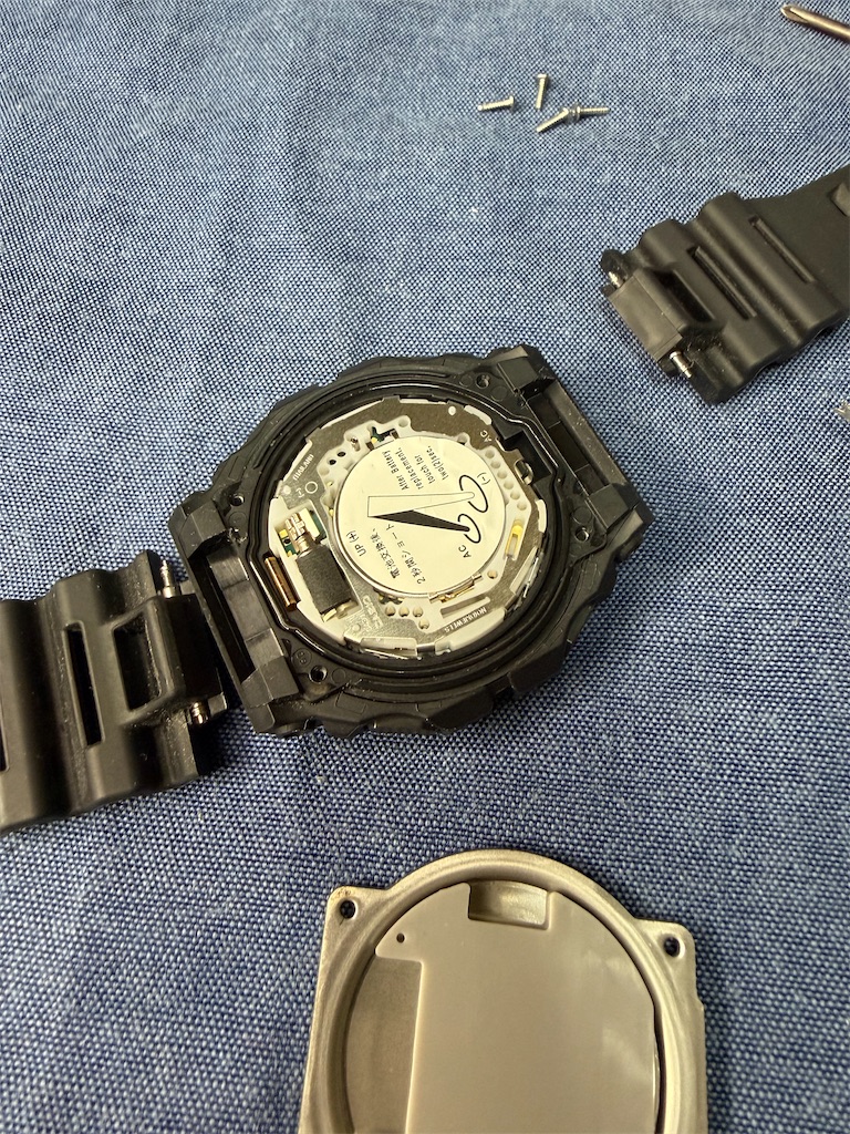 G-SHOCK GBX-100の電池交換。 - カメラ屋元公式中の人 アオキのブログ