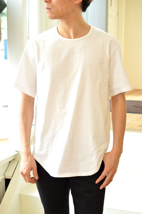 メンズの無地tシャツスタイルを攻略しよう 前編 現在のトレンドを徹底解説 ユニクロ対無印良品 リーズナブルカットソーはどちらにある ナルシストで何が悪い メンズの無地tシャツスタイルを攻略しよう 前編 現在のトレンドを徹底解説 ユニクロ対無印良品 リーズナブルカットソーはどちらにある ナルシストで何が悪い