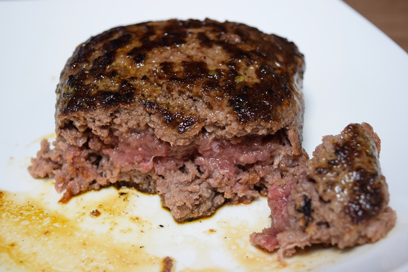 ミンチ肉はステーキになりうるのか ほぐされた食材をわざわざ元の形に成型し直す メシ通 ホットペッパーグルメ