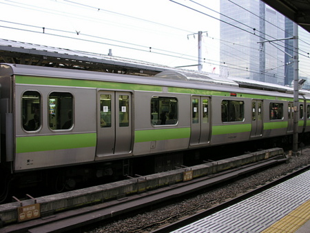 JR東日本E231系サハE231-4647＠東京駅