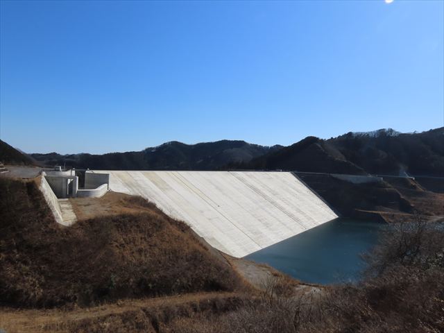 栃木県鹿沼市「南摩ダム」にて、初めての「管理事務所棟」で「限定ダム