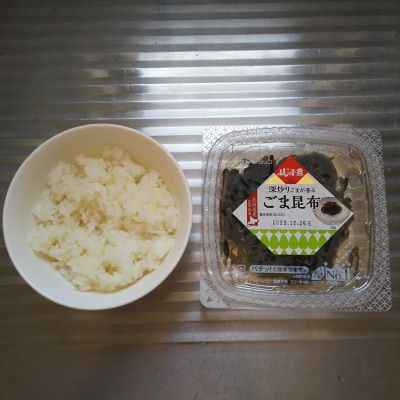 おやつ代わりのごはん