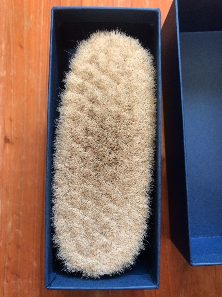 靴磨き用の手植え山羊毛ブラシを購入【カナヤブラシ】 - 靴磨き