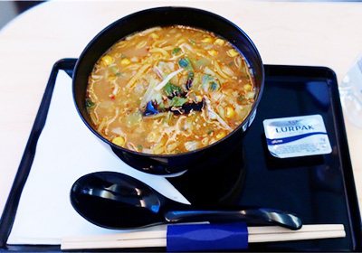 ANAビジネスクラスの軽食一風堂のラーメン