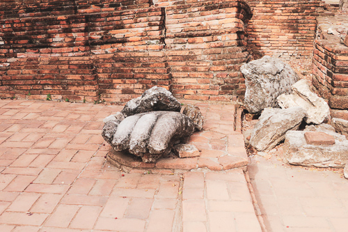 Wat Phra Si Sanphet broken