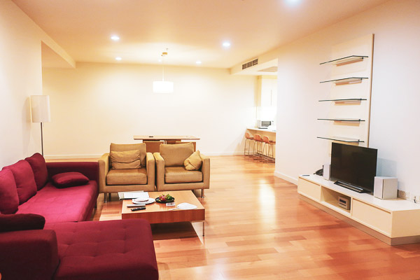 Suite: Livingroom