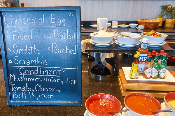 Breakfast: Fresh omelet