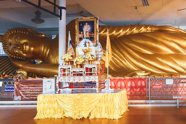 Buddha statue of Wat Worachanyawas