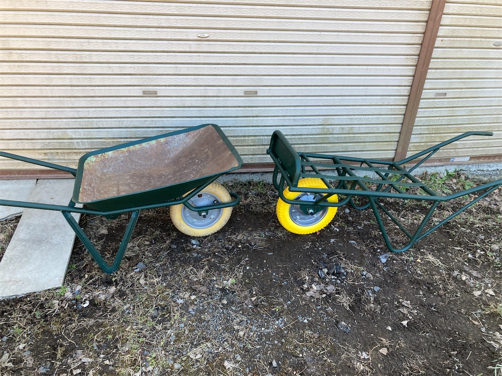 1輪車 春の陽射しに 厚化粧 - たかおのビオトープ