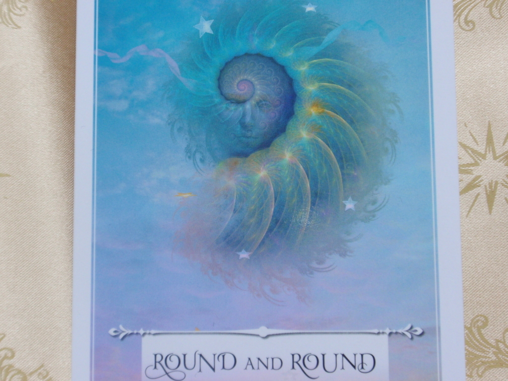 ウィズダムオラクルカード ROUND AND ROUND